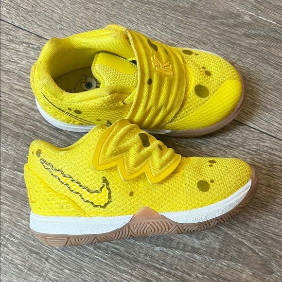 NIKE SpongeBob Kyrie sneakers - Picture 1 of 7